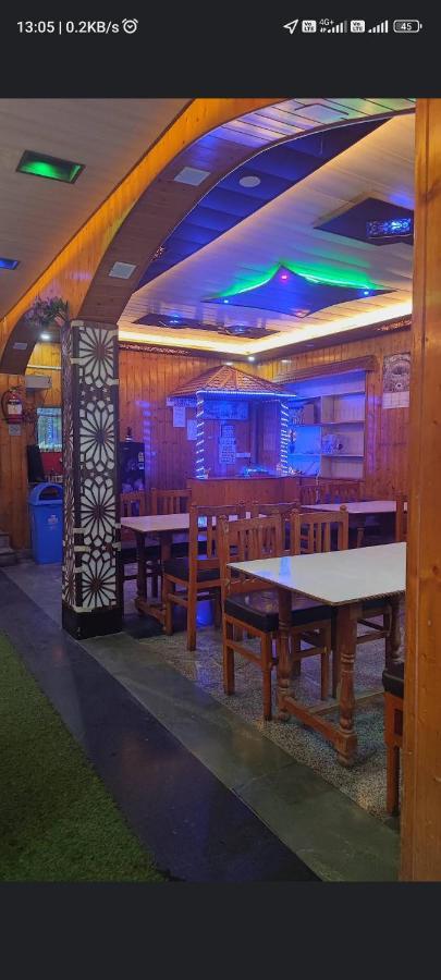 New Zum Zum Hotel & Restaurant Srīnagar 外观 照片